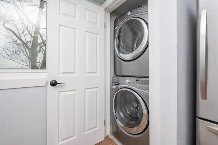 Centre Street Upper 2Bedsuite 4408 卡加利 外观 照片